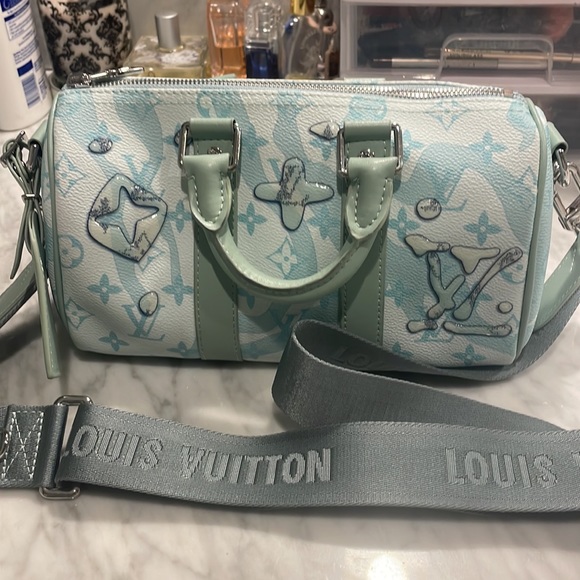 Crossbody - Picture 6 of 16